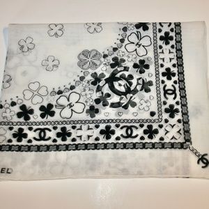 Chanel Cc Interlocking Four Leaf Clover Hearts Handkerchief Scarf